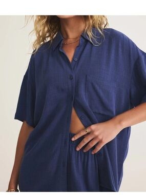 (SET) Z Supply Blue Short Sleeve Button-Up Top & Shorts Set